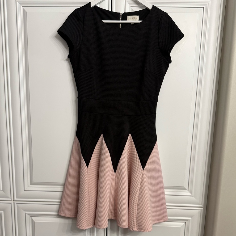 Laura Size 10 Fit & Flare Short Sleeve Black Bodice and Pink Pleated Godet Skirt